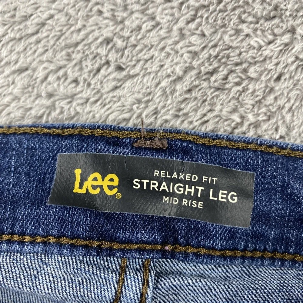 Lee Relaxed Fit Straight Leg Mid-Rise Women Size 32x28 Dark Denim‎ Blue Jean